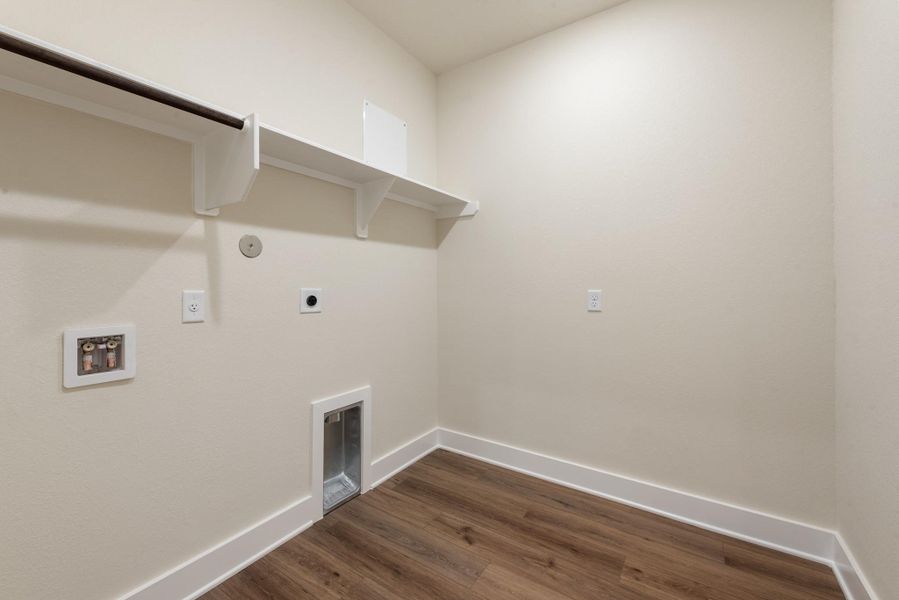 Spacious, unfurnished interior of a new home in , Brenham (Image 43).