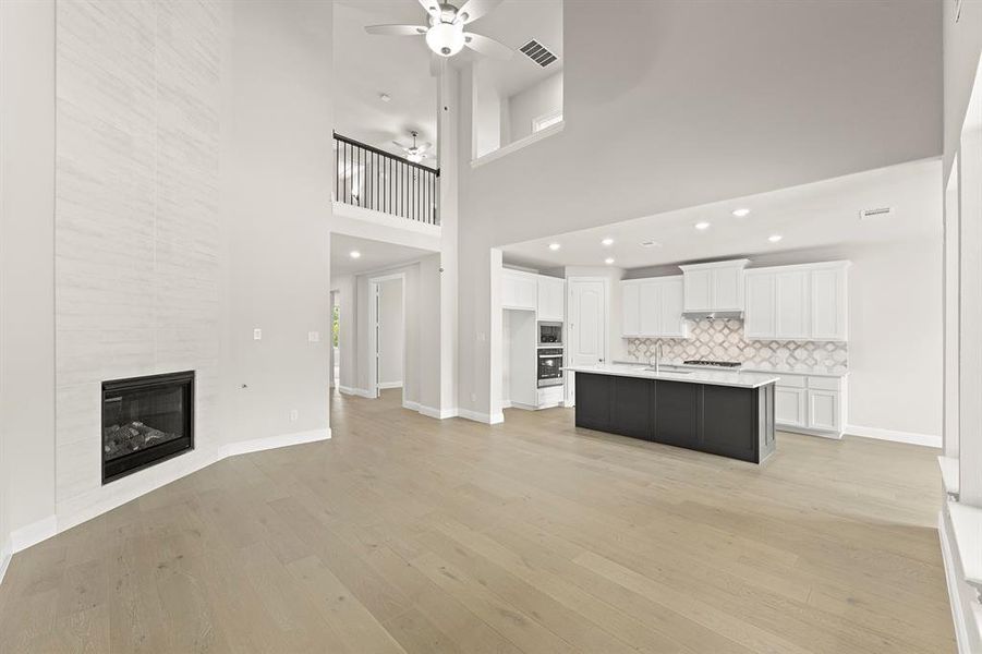 10. 4281 Berylline - Family (2)