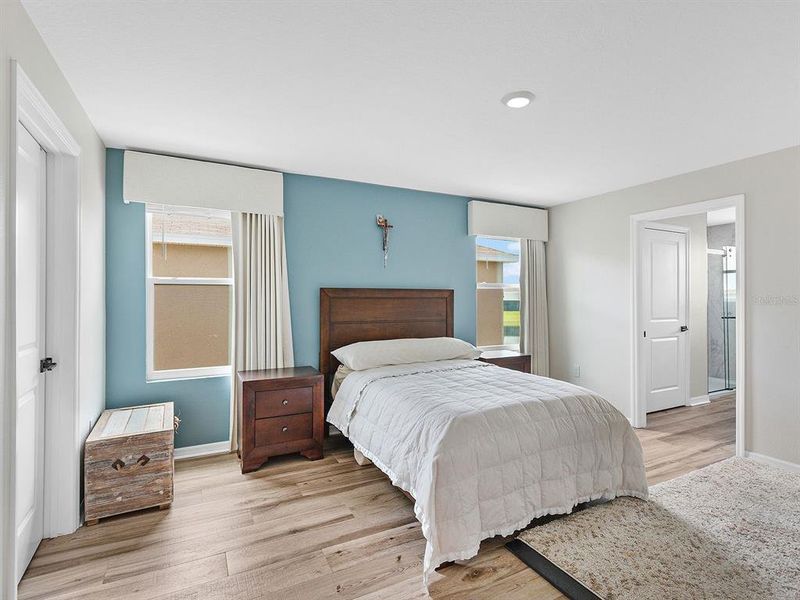 Furnished interior view inside a new home in , Bradenton (Image 13).