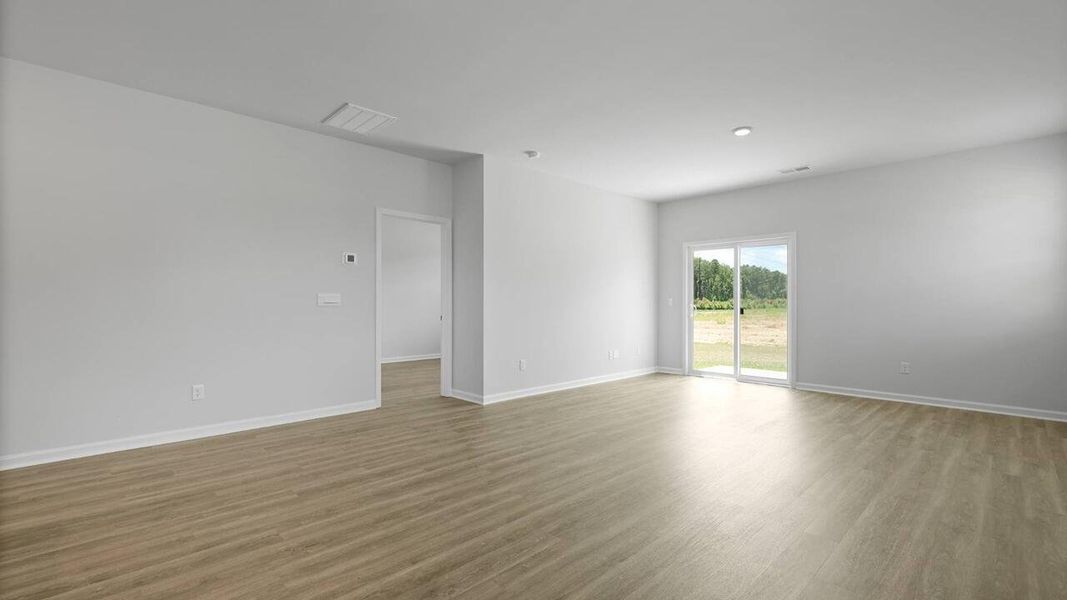 Spacious, unfurnished interior of a new home in Sheep Island, Summerville (Image 21).