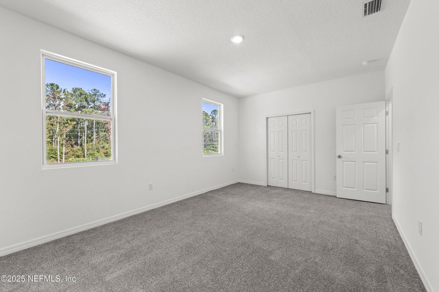 Spacious, unfurnished interior of a new home in , Jacksonville (Image 20).