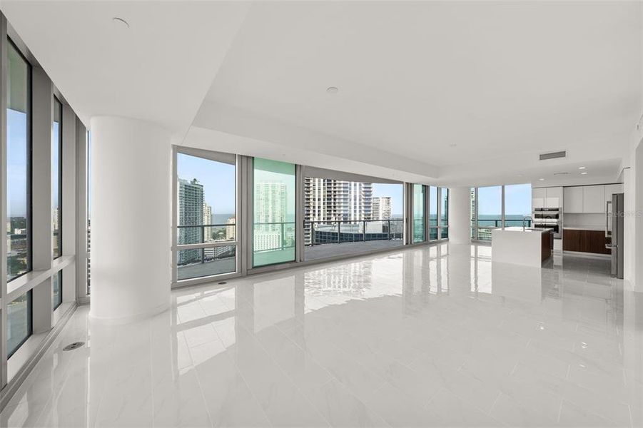 Spacious, unfurnished interior of a new home in , St. Petersburg (Image 61).