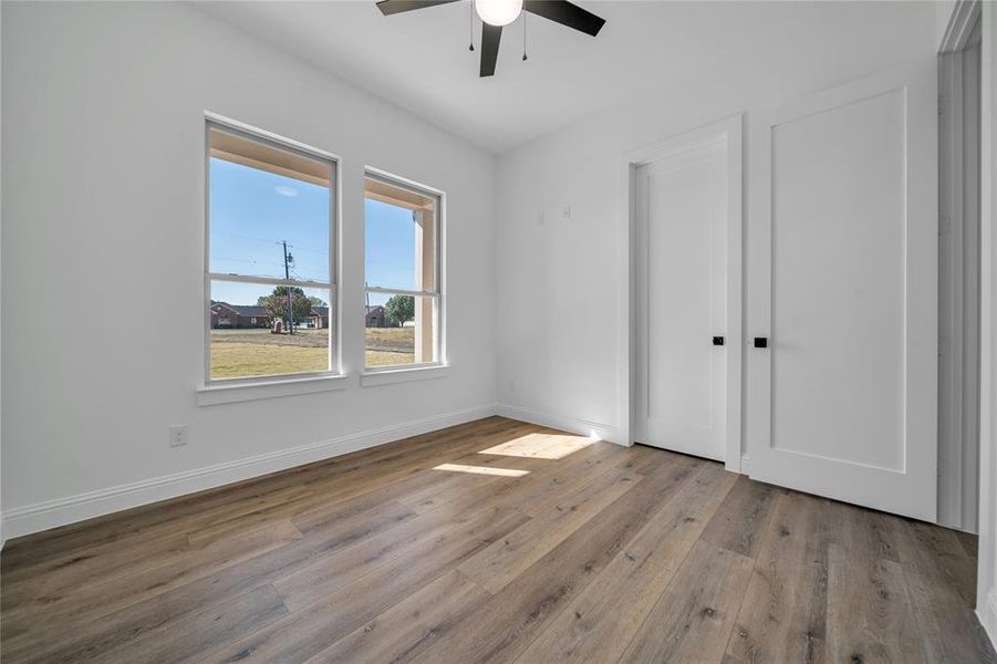 Spacious, unfurnished interior of a new home in , Red Oak (Image 23).