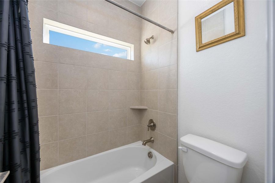 Furnished interior view inside a new home in , Waller (Image 44).