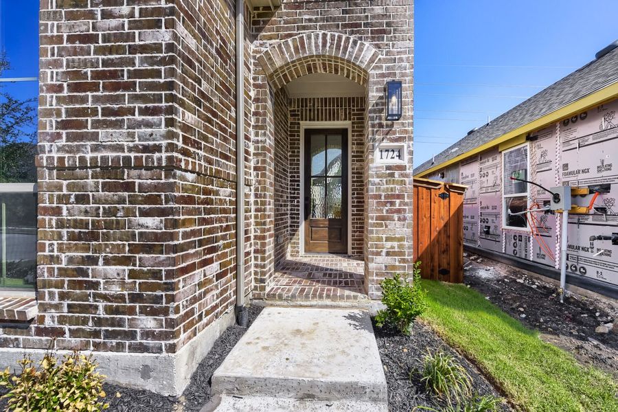 1724 Truro - Entryway
