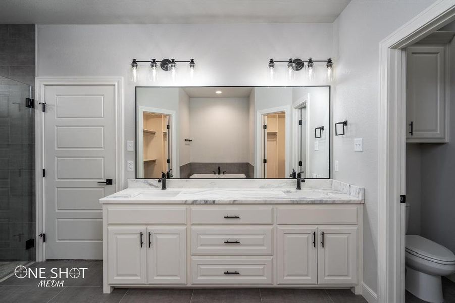 Furnished interior view inside a new home in , Abilene (Image 14).