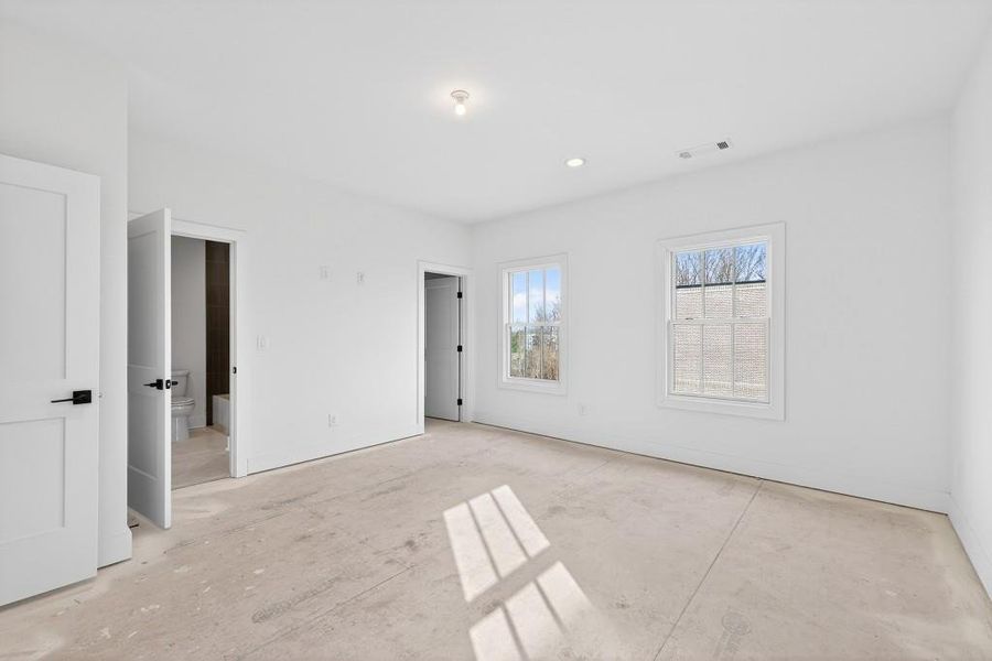 Spacious, unfurnished interior of a new home in Skyview On Broad, Sugar Hill (Image 16). Spacious, unfurnished interior of a new home in Skyview On Broad, Sugar Hill (Image 16).
