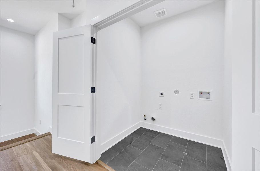 Spacious, unfurnished interior of a new home in , Houston (Image 23). Spacious, unfurnished interior of a new home in , Houston (Image 23).