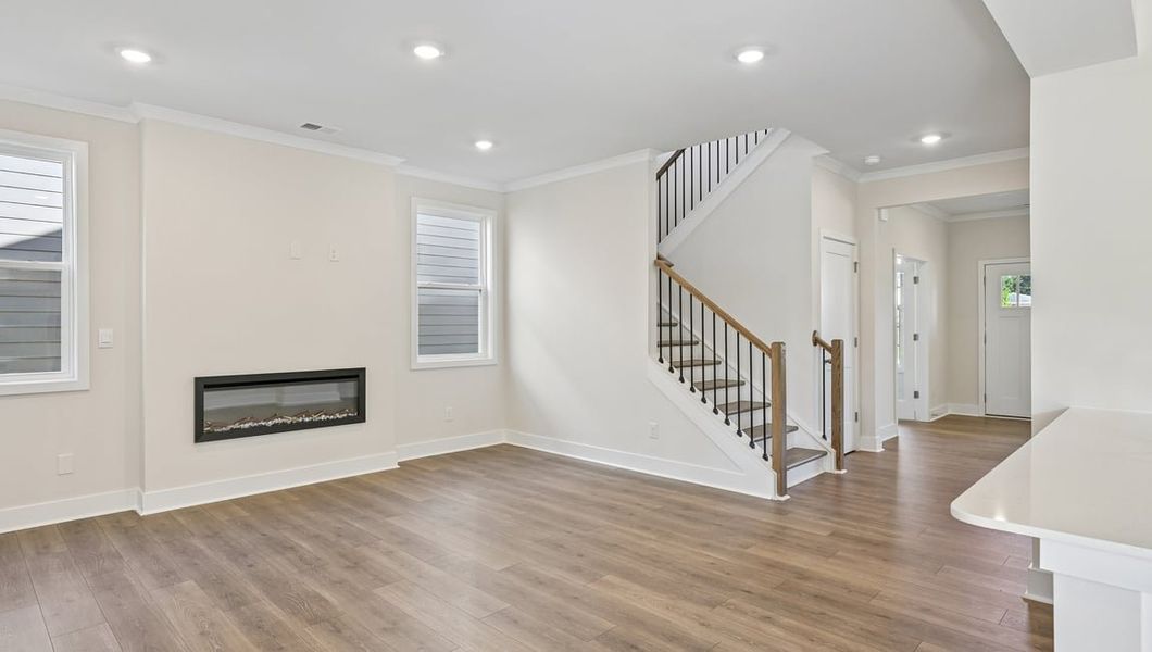 Spacious, unfurnished interior of a new home in Oak Grove Hill, Huntersville (Image 17).