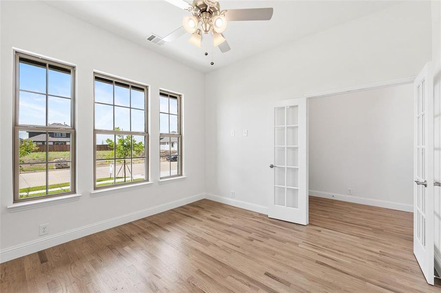 Spacious, unfurnished interior of a new home in Stone River Glen, Royse City (Image 28). Spacious, unfurnished interior of a new home in Stone River Glen, Royse City (Image 28).