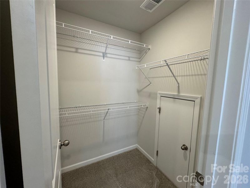 Spacious, unfurnished interior of a new home in McFarland Estates, York (Image 20).