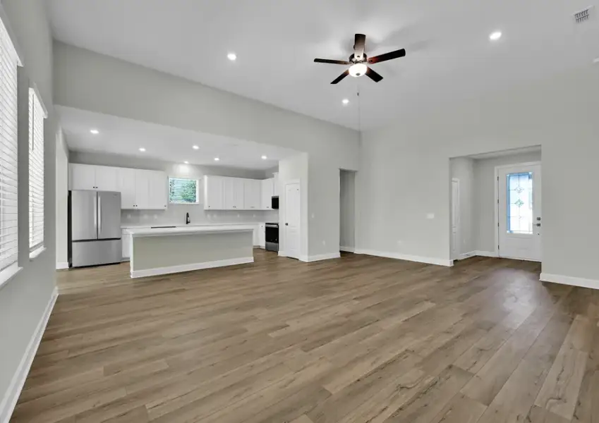 Move freely between the family room and kitchen