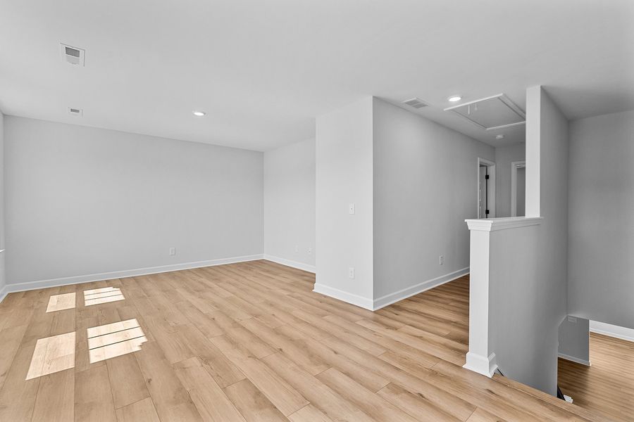 Spacious, unfurnished interior of a new home in Hanes Lake, Winston-Salem (Image 31).