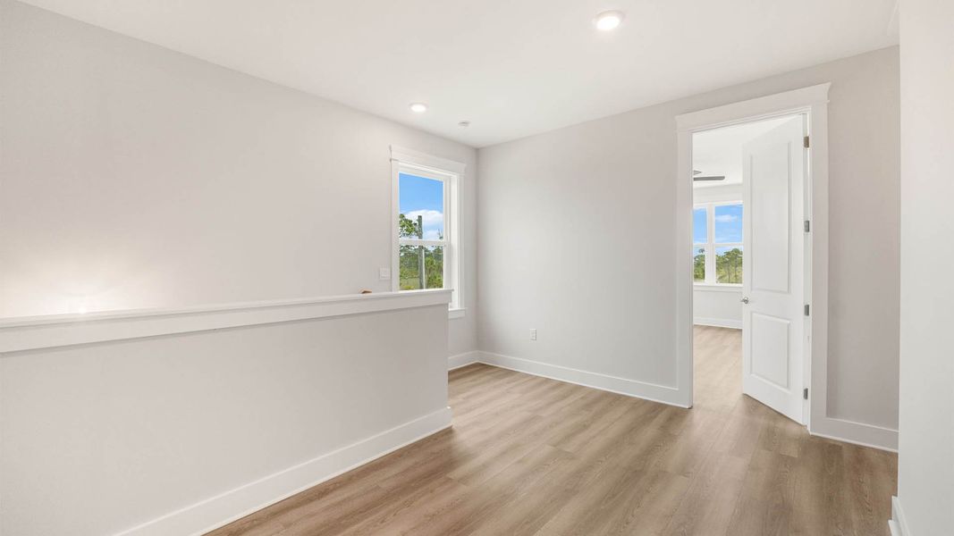 Spacious, unfurnished interior of a new home in Redfish Cove at Cape San Blas, Port Saint Joe (Image 36).