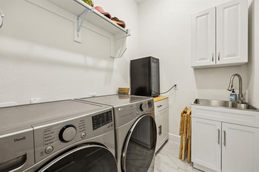 Furnished interior view inside a new home in , Aubrey (Image 25).