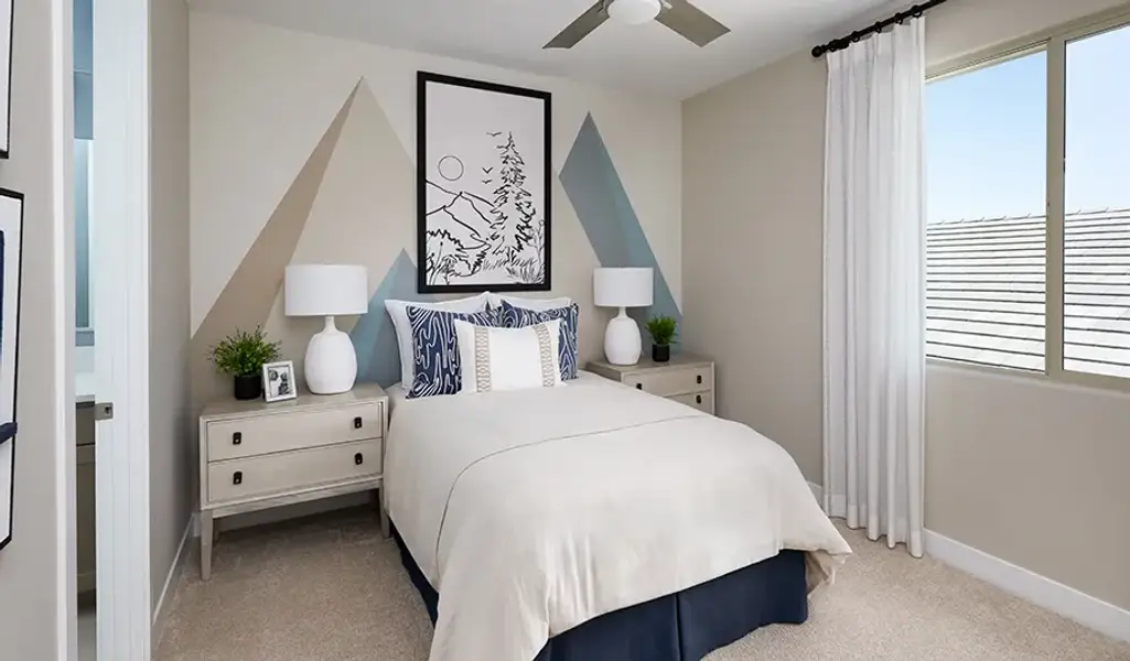 Yorktown-P725-PortfolioAtBlossomRock Bedroom-2