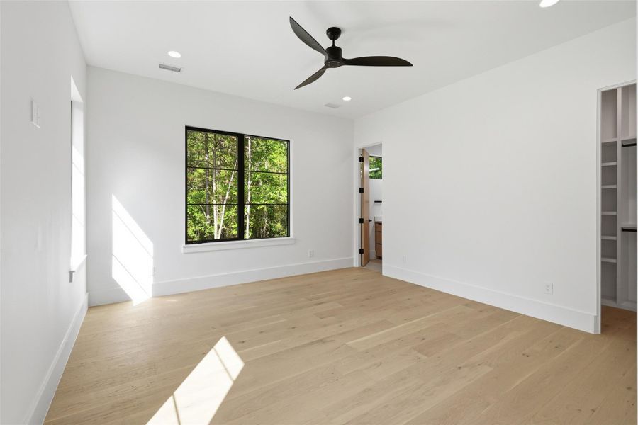 Spacious, unfurnished interior of a new home in , Montgomery (Image 20).
