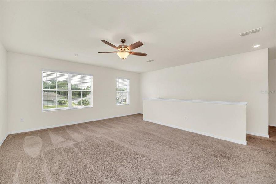 Spacious, unfurnished interior of a new home in Greenbrier, Tavares (Image 19).