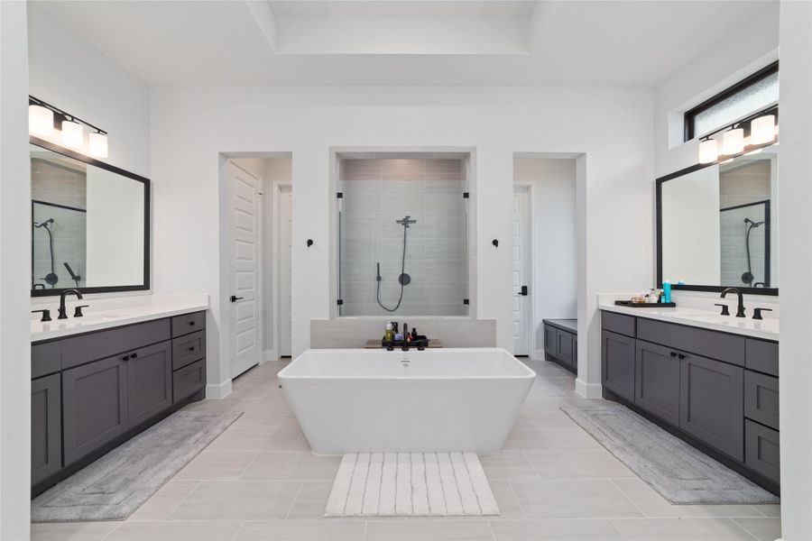 Furnished interior view inside a new home in Cross Creek Ranch, Fulshear (Image 26).