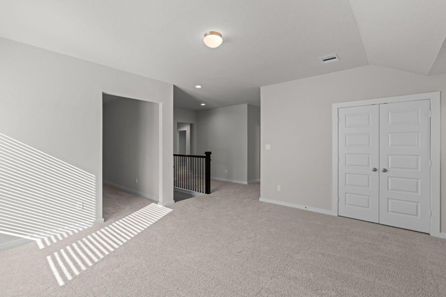 Spacious, unfurnished interior of a new home in Briarwood Crossing, Rosenberg (Image 33). Spacious, unfurnished interior of a new home in Briarwood Crossing, Rosenberg (Image 33).