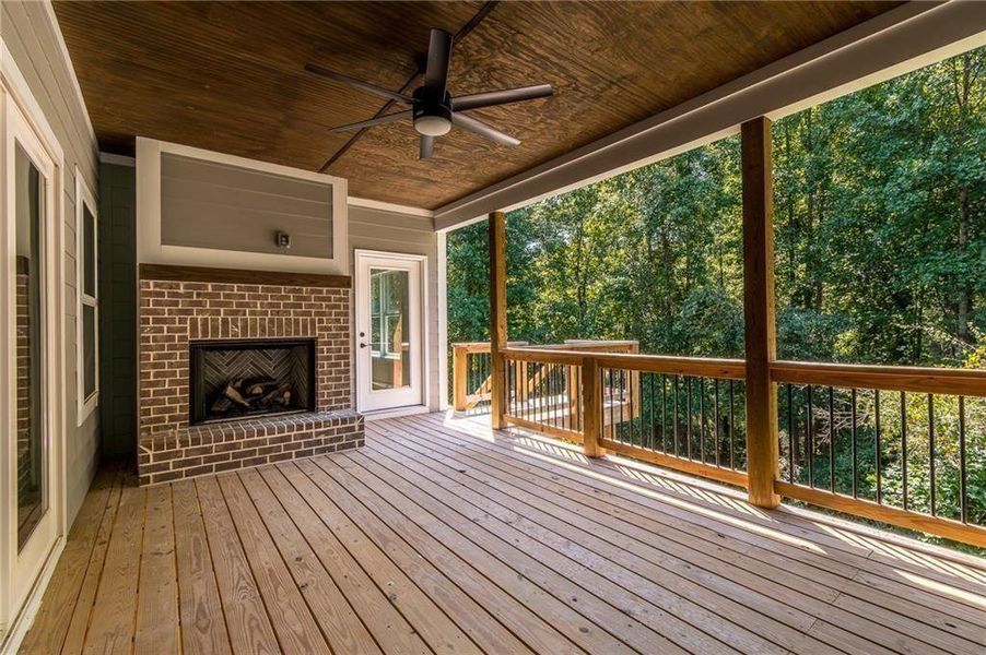 Exterior details and patio area of a home in , Gainesville (Image 26).