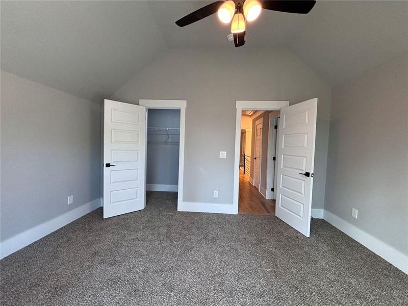 Spacious, unfurnished interior of a new home in , Jefferson (Image 20).