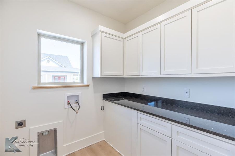 Furnished interior view inside a new home in , Abilene (Image 5).