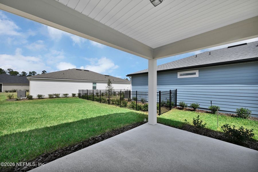 Exterior details and patio area of a home in Hyland Trail, Green Cove Springs (Image 23).