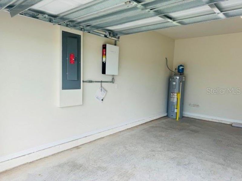 Spacious, unfurnished interior of a new home in , St. Cloud (Image 15).