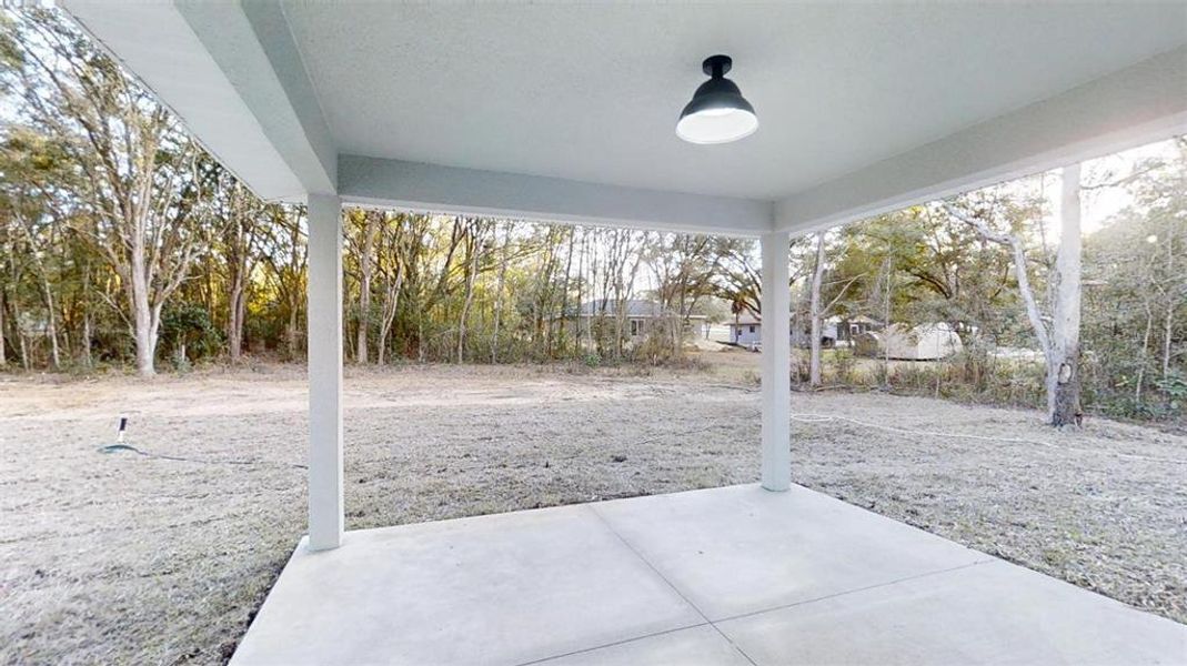 Exterior details and patio area of a home in , Dunnellon (Image 28). Exterior details and patio area of a home in , Dunnellon (Image 28).