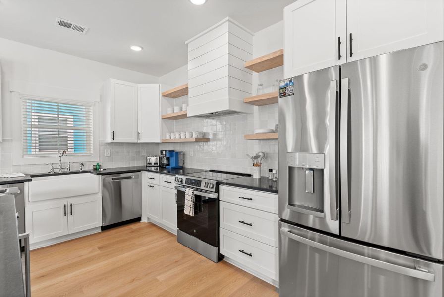 Furnished interior view inside a new home in , Murrells Inlet (Image 10).