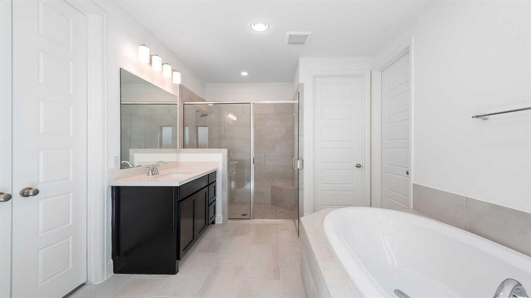 Furnished interior view inside a new home in Mosaic 50', Celina (Image 15). Furnished interior view inside a new home in Mosaic 50', Celina (Image 15).