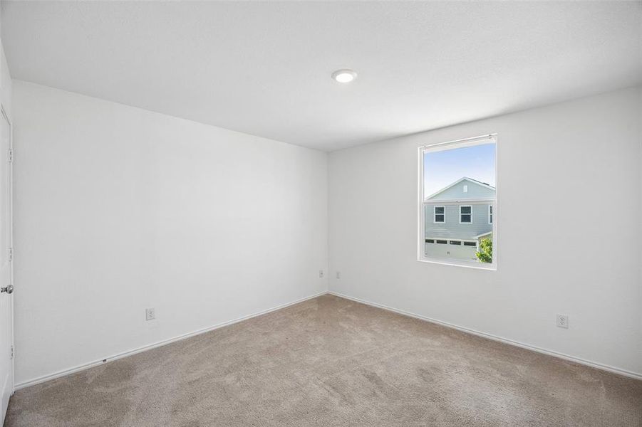 Spacious, unfurnished interior of a new home in Trinity West, Dallas (Image 15).