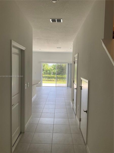 Spacious, unfurnished interior of a new home in , St. Cloud (Image 18).