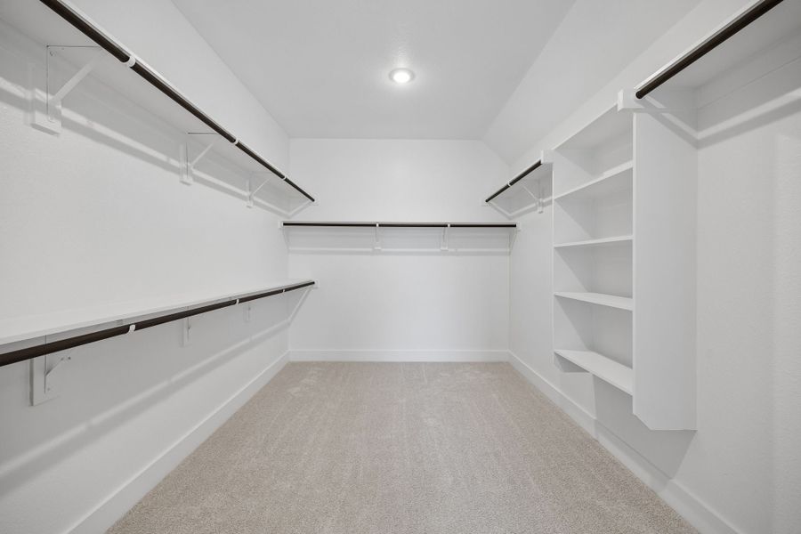 Spacious, unfurnished interior of a new home in Dove Hollow, Waxahachie (Image 22). Spacious, unfurnished interior of a new home in Dove Hollow, Waxahachie (Image 22).