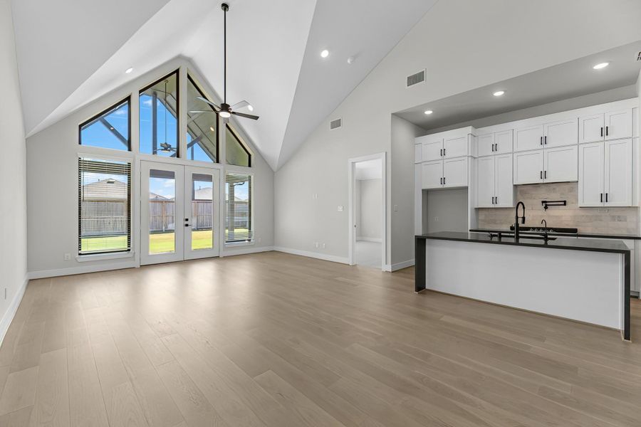 Spacious, unfurnished interior of a new home in Audubon, Magnolia (Image 23).