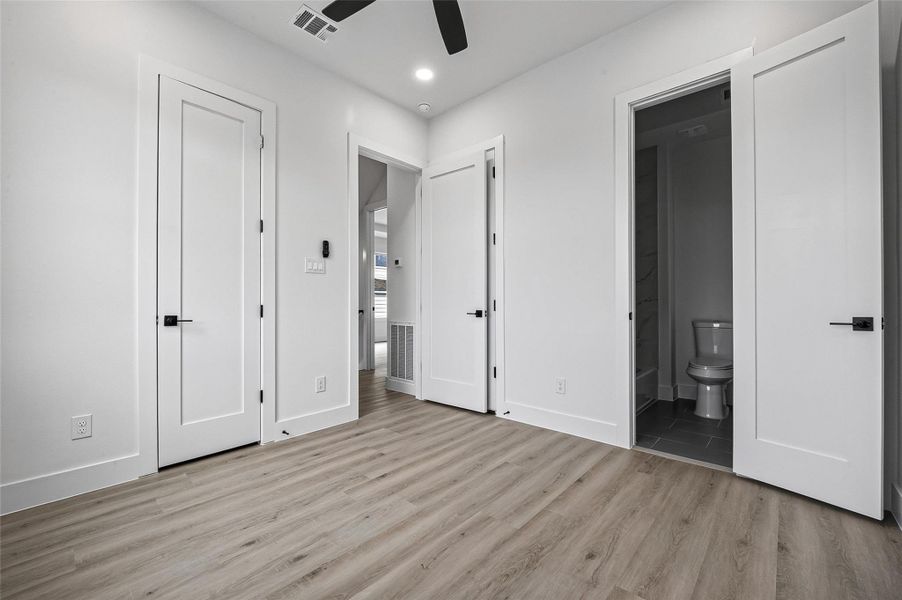 Spacious, unfurnished interior of a new home in , Houston (Image 31).