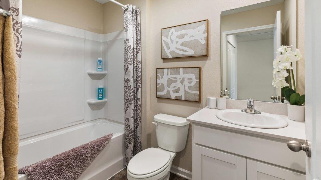 Representative furnished interior of a home built from the GREYSON by D.R. Horton in Hansen Creek, Jacksonville (Image 20).