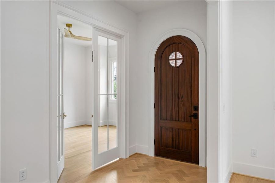 Spacious, unfurnished interior of a new home in , Atlanta (Image 56). Spacious, unfurnished interior of a new home in , Atlanta (Image 56).