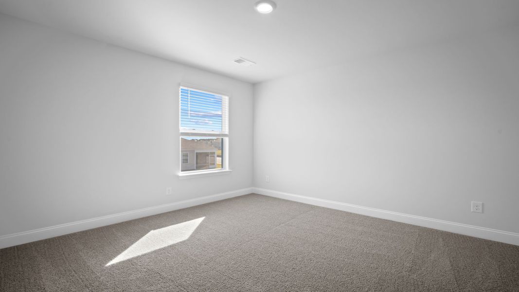Spacious, unfurnished interior of a new home in Rice Hope, Port Wentworth (Image 39).