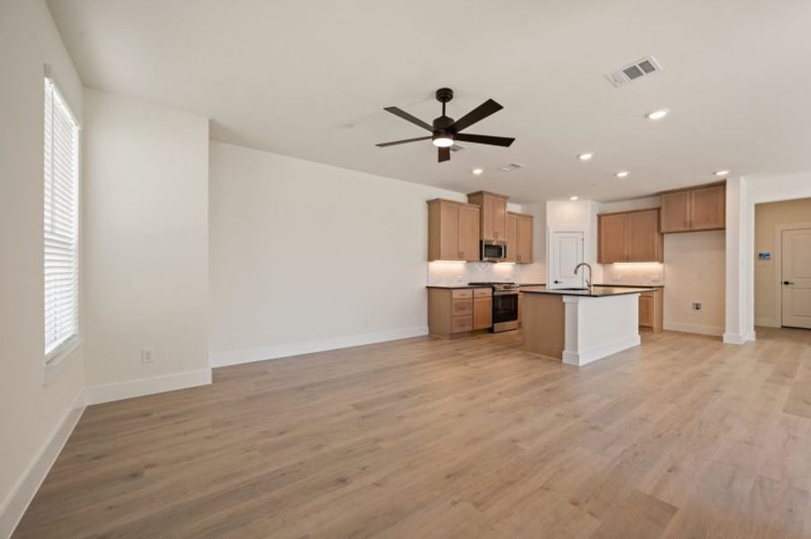 Spacious, unfurnished interior of a new home in Chelsea Commons, Allen (Image 29). Spacious, unfurnished interior of a new home in Chelsea Commons, Allen (Image 29).