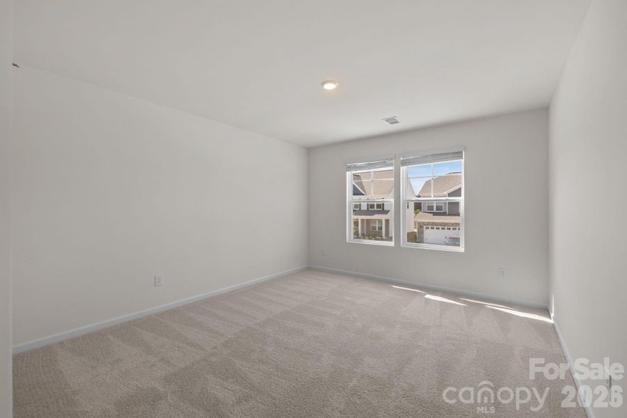 Spacious, unfurnished interior of a new home in McFarland Estates, York (Image 16).
