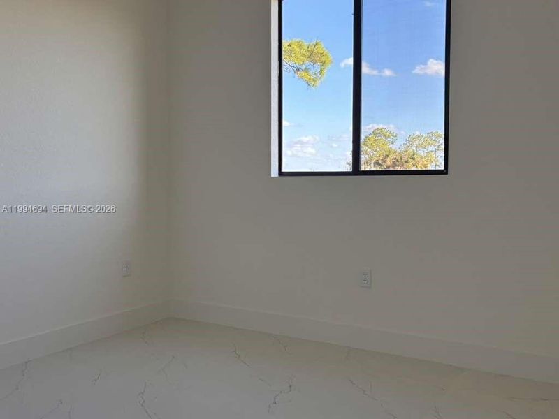 Spacious, unfurnished interior of a new home in , Labelle (Image 23).