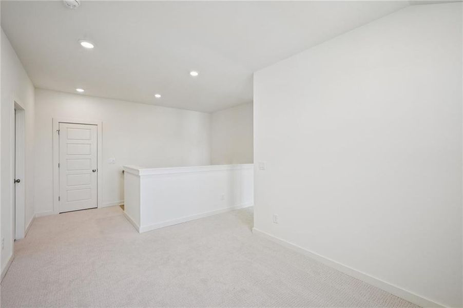 Spacious, unfurnished interior of a new home in Fireside Farms, Dawsonville (Image 26).