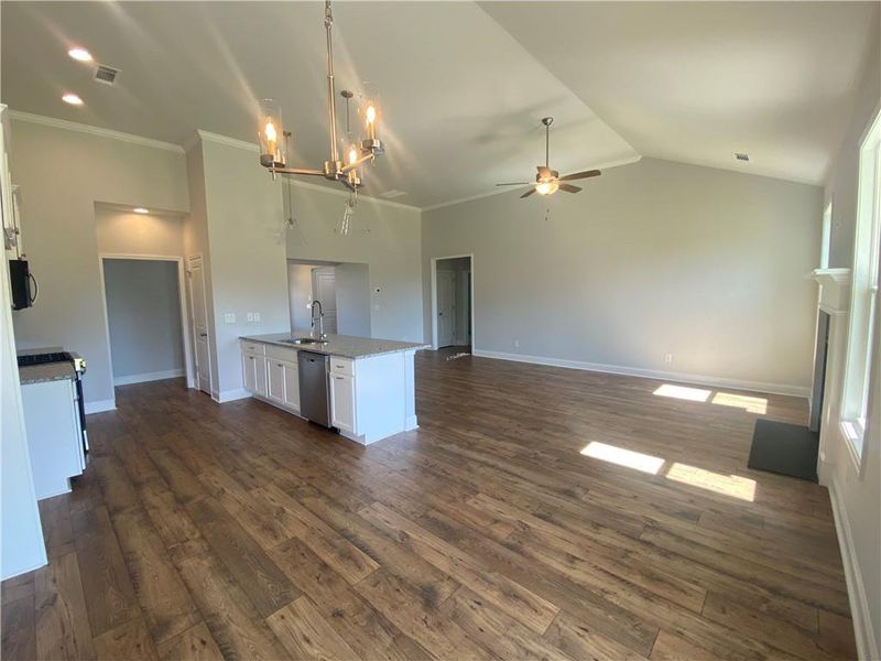 Spacious, unfurnished interior of a new home in , Jefferson (Image 22).