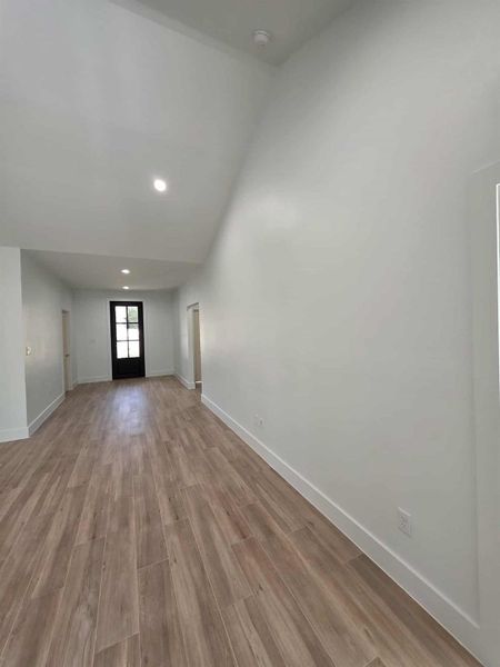 Spacious, unfurnished interior of a new home in , Bastrop (Image 11).