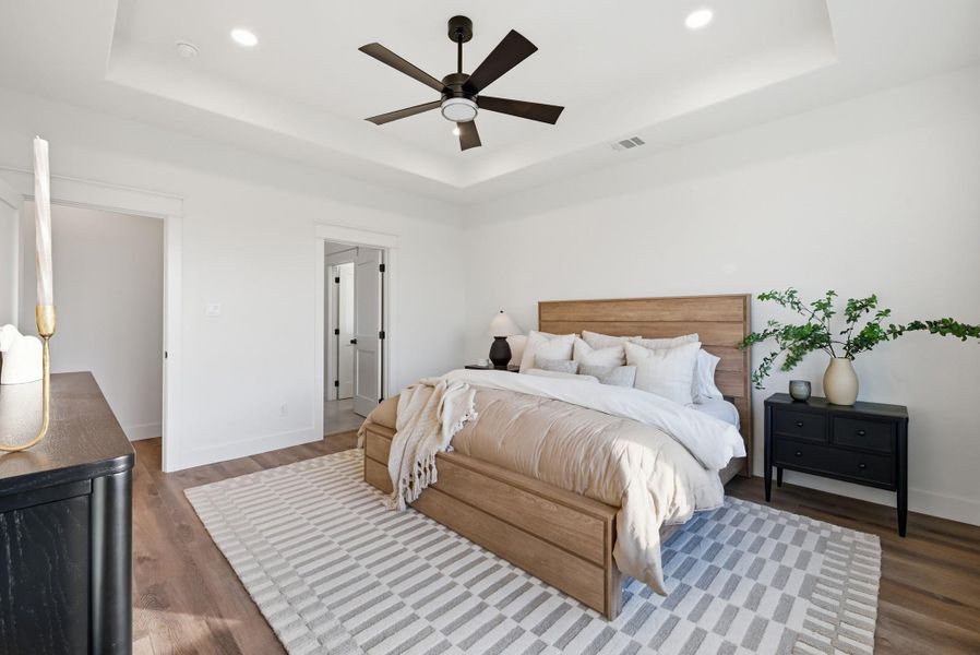 Furnished interior view inside a new home in , Bryan (Image 14).