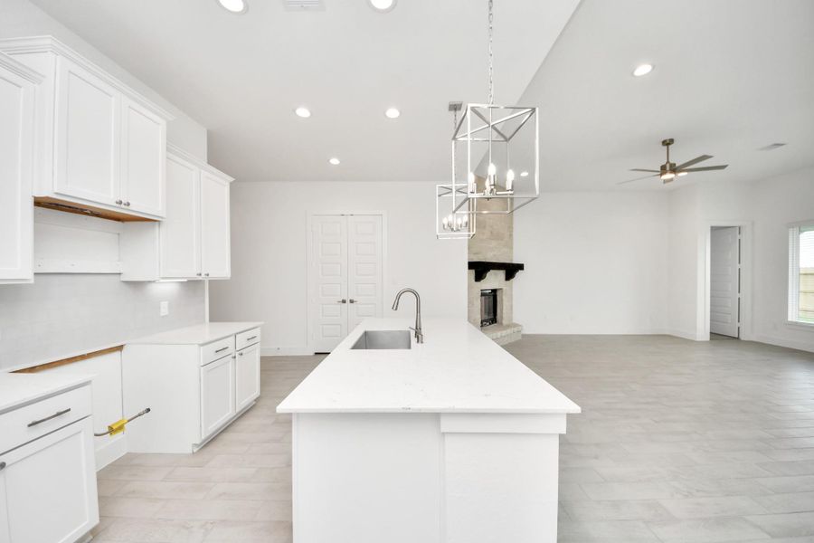 This generously spacious kitchen is a dream realized! This generously spacious kitchen is a dream realized!