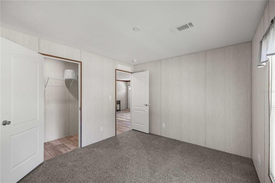 Spacious, unfurnished interior of a new home in , Ocklawaha (Image 18).