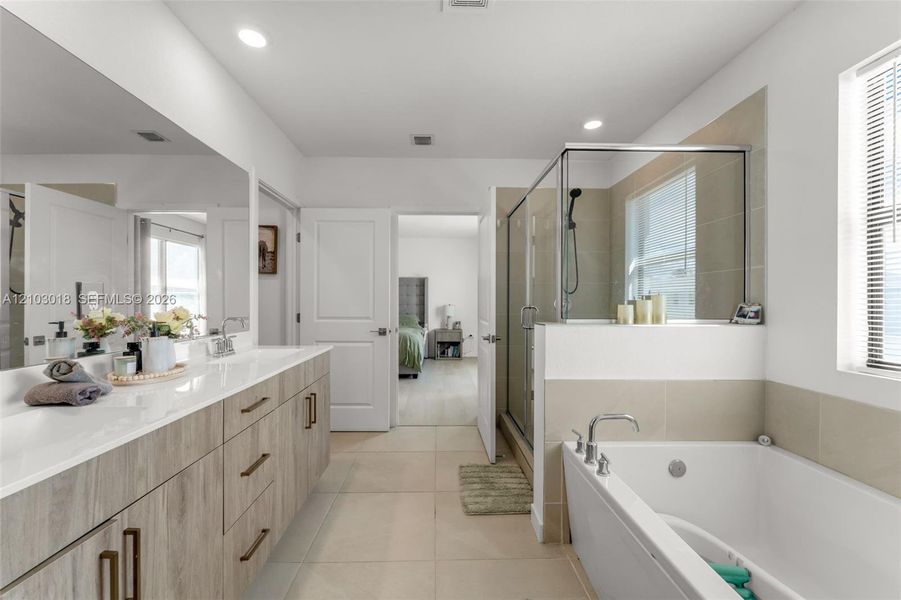 Furnished interior view inside a new home in , Homestead (Image 15).